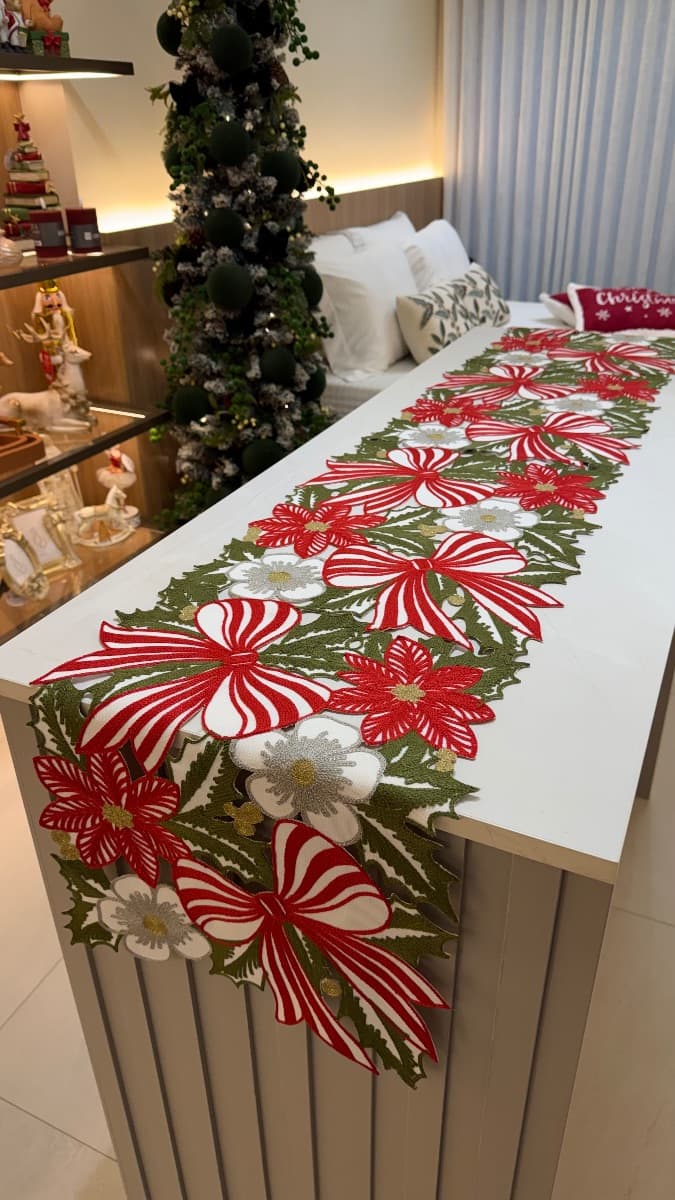 Caminho de Mesa Natalino - Laços e Flores — imagem 2