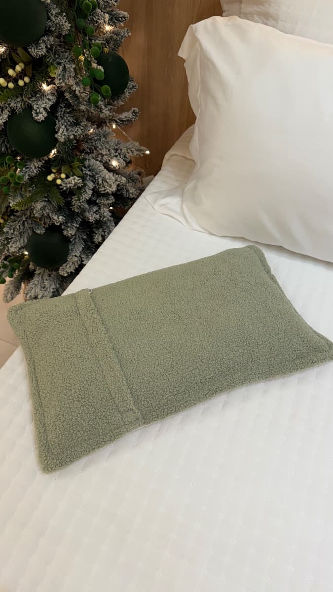 Almofada Verde e Creme com Árvores de Natal – 50 cm — imagem 2
