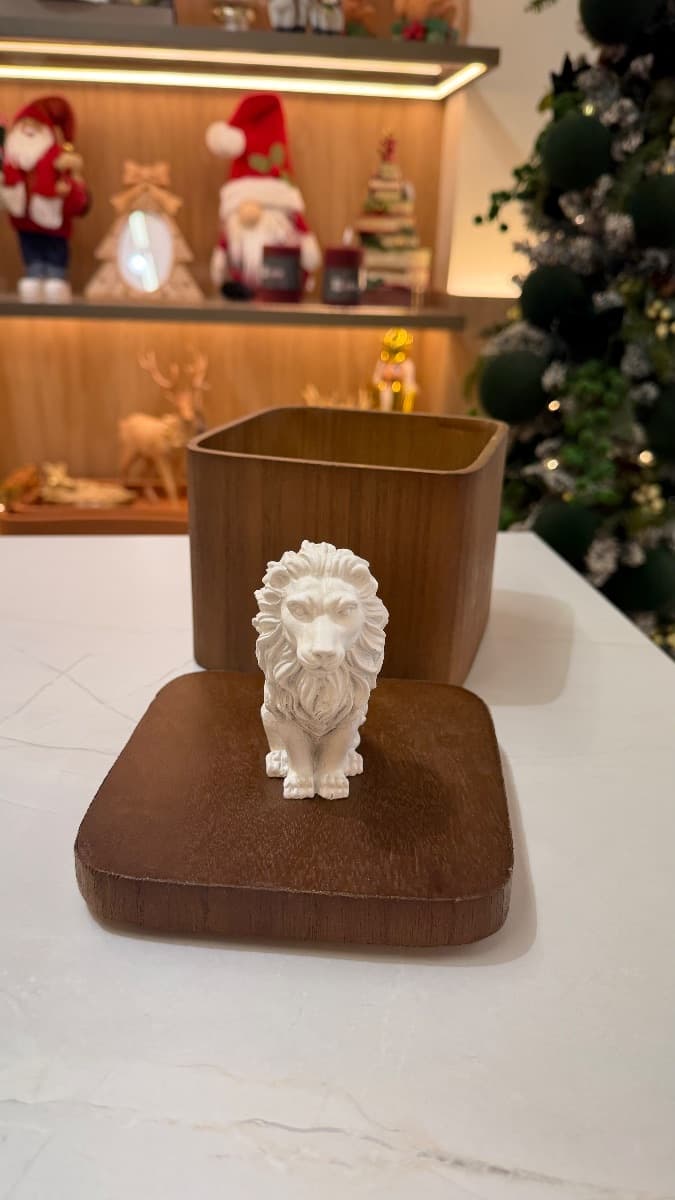 Caixa Decorativa com Leão Branco – 23 cm — imagem 2