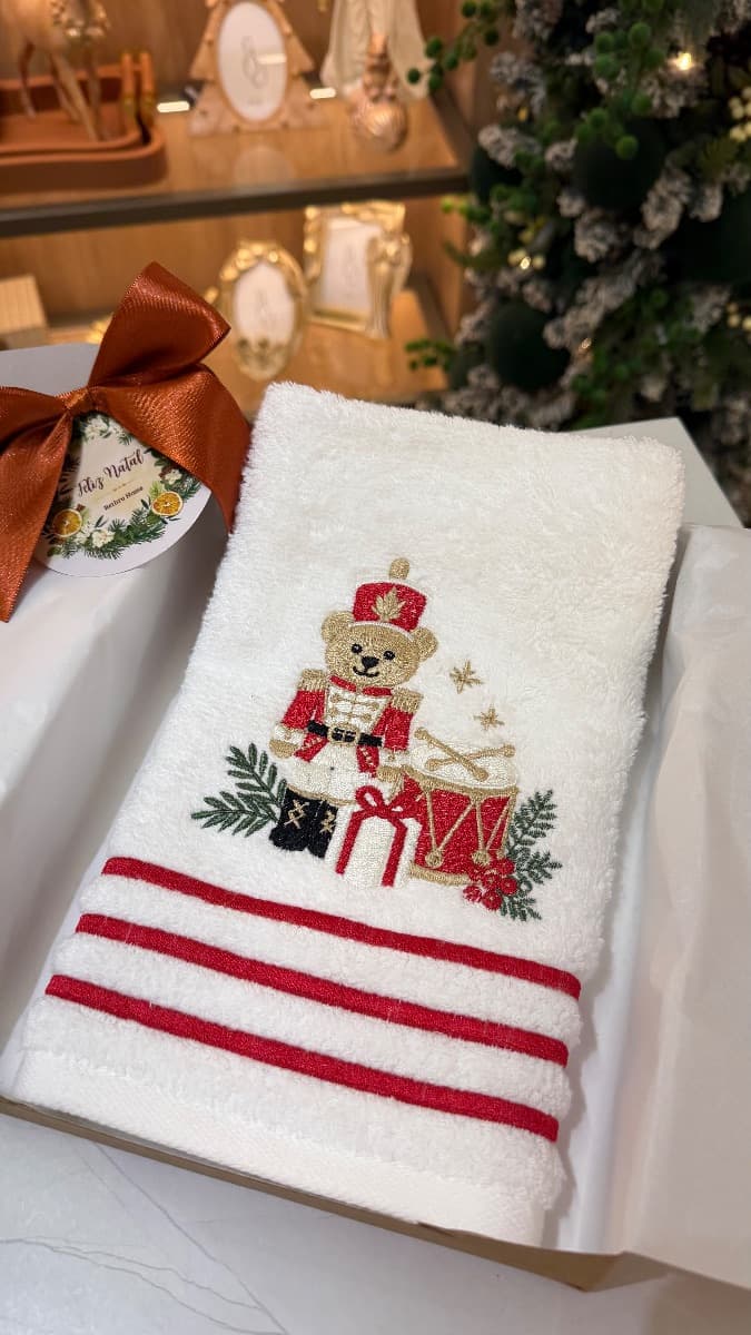 Toalha de Lavabo Ponto Cheio Urso Banda 