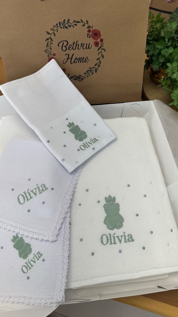 Kit Toalha Banho, Fralda de Boca e Fraldinhas - Urso Menta — imagem 2