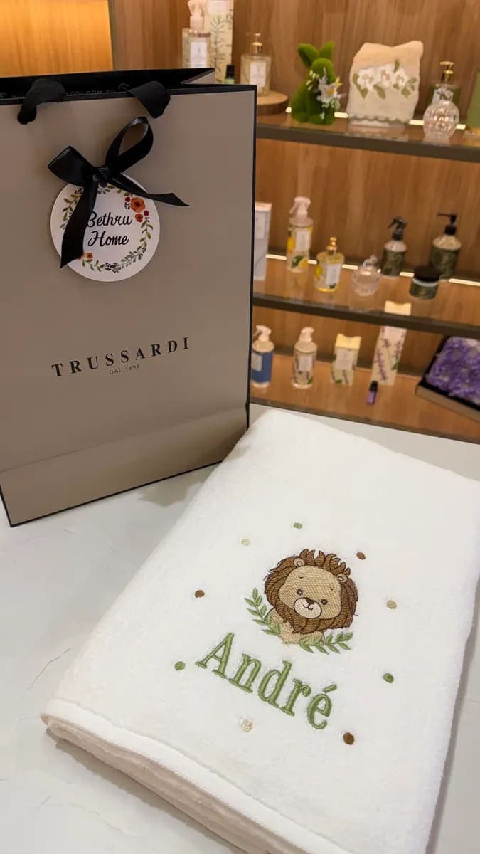 Toalha de Banho Infantil Trussardi Personalizada- Branca 