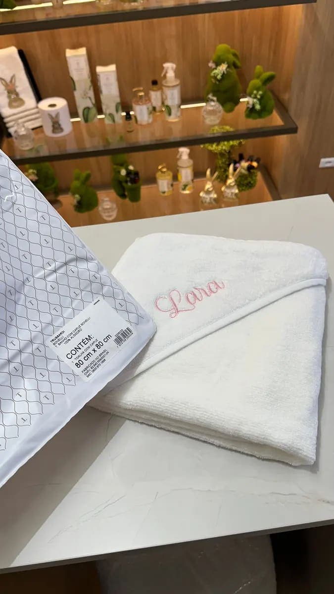 Toalha de banho com capuz Trussardi