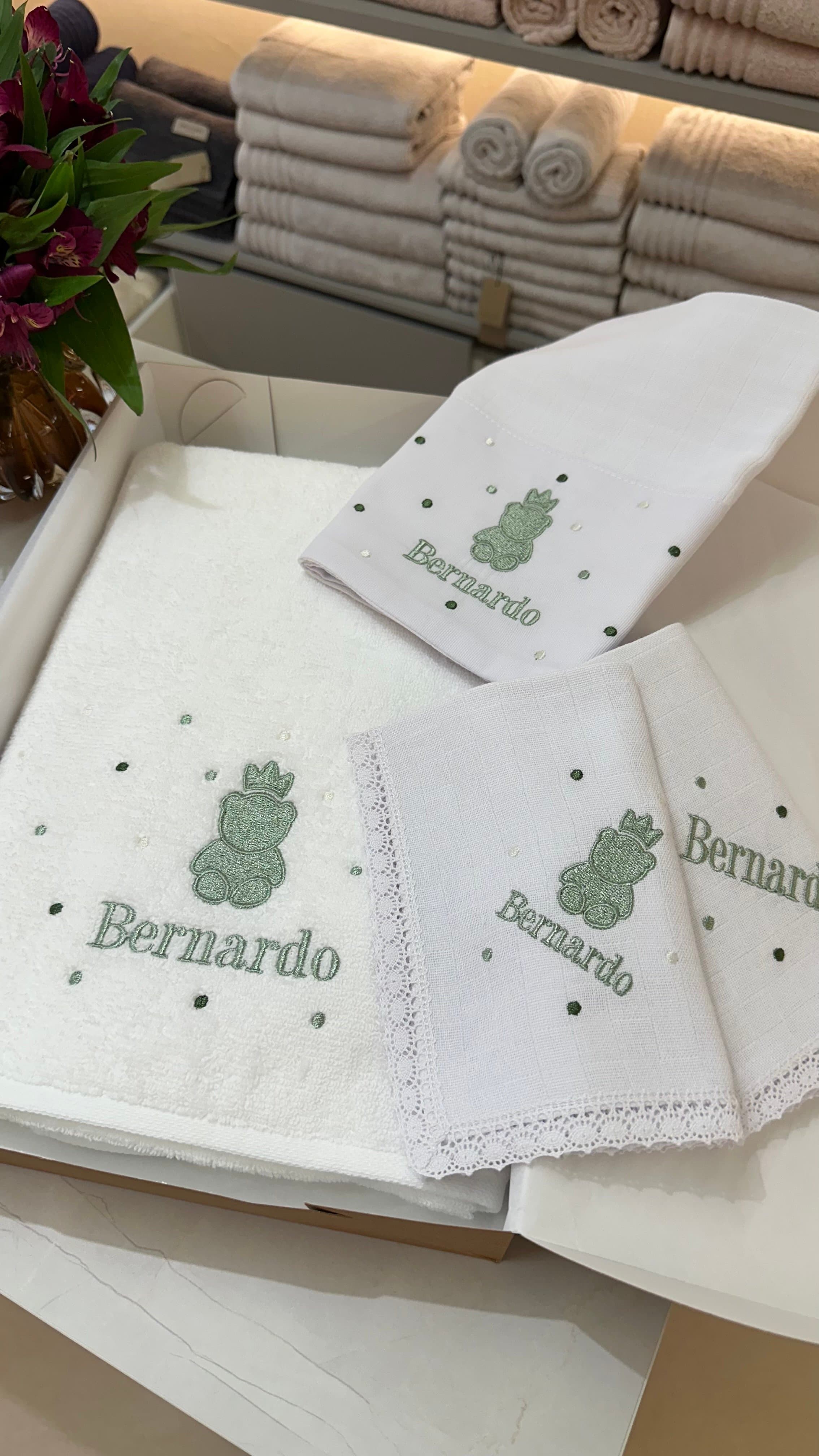 Kit Toalha Banho, Fralda de Boca e Fraldinhas - 4 pçs